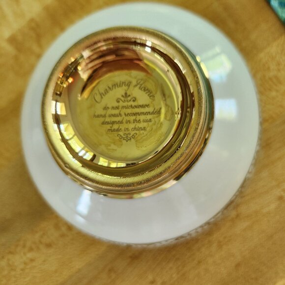 Gold Trimmed Porcelain Rice Bowl Charming Home Pottery - Picture 2 of 4